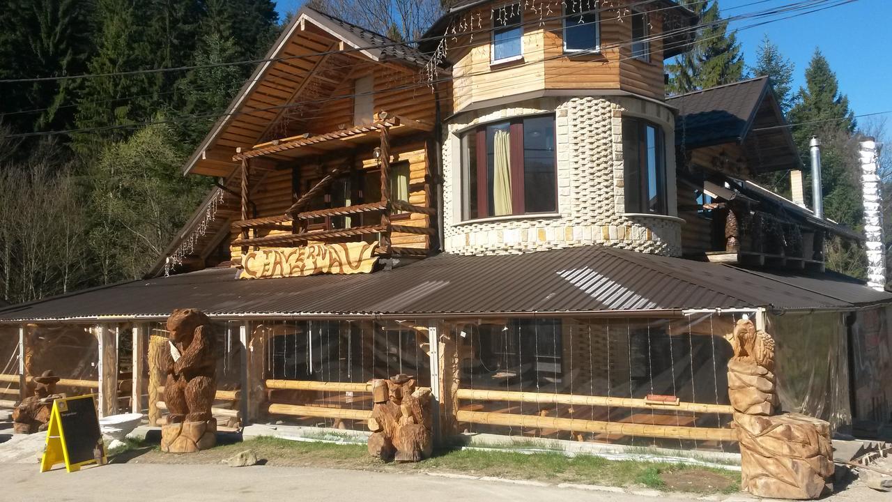 Taverna Ceahlau Дурау Екстериор снимка