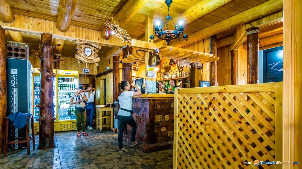 Taverna Ceahlau Дурау Екстериор снимка